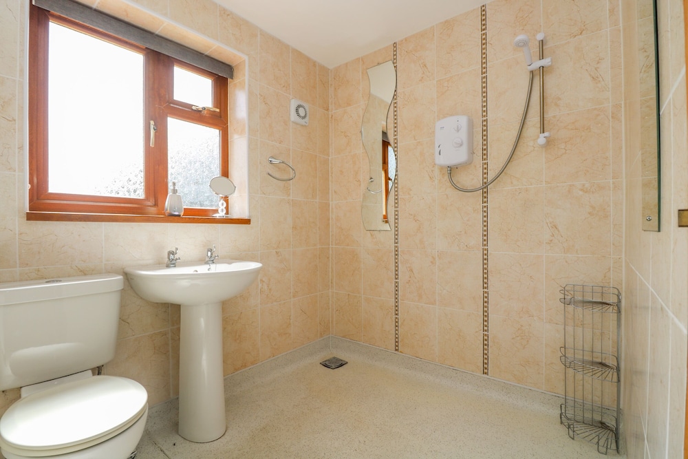 Truro Vacations - Manege Cottage - Property Image 1