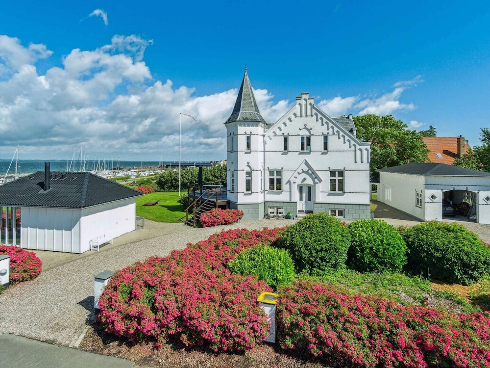 5 Star Holiday Home in Tranekaer