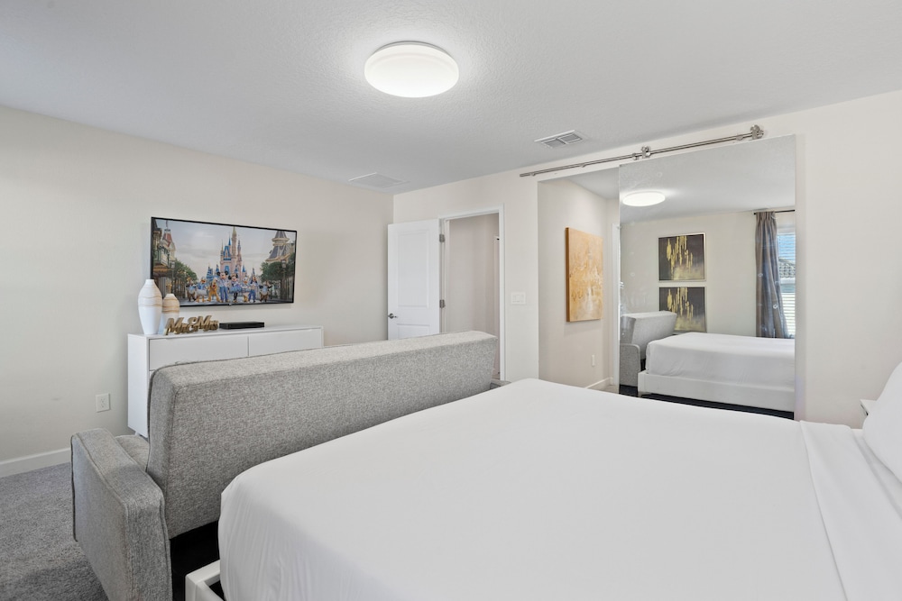 4718 Sleepy Hollow Drive
