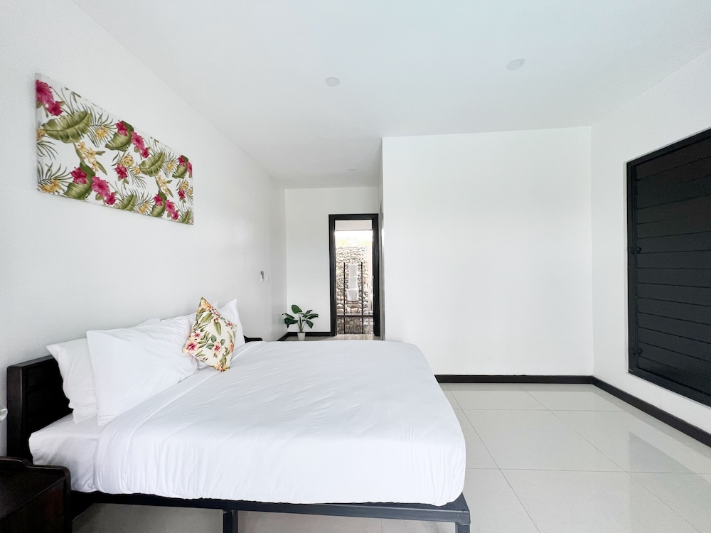 Paradise Villas - Image 2