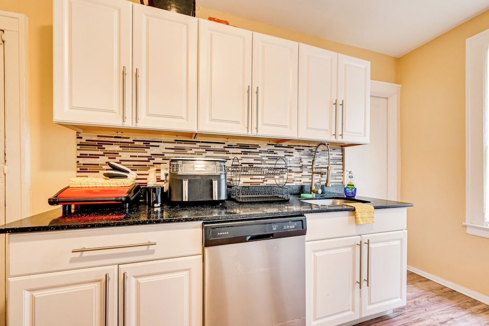 Convenient Hartford Condo < 2 Mi to Dtwn!