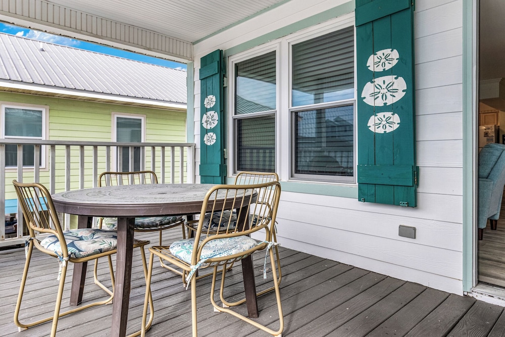 Beach Bum by Southern Vacation Rentals