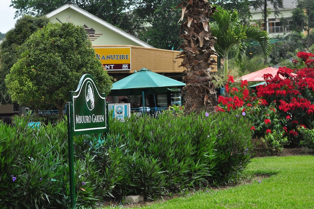 Igongo Country Hotel and  Cultural Centre