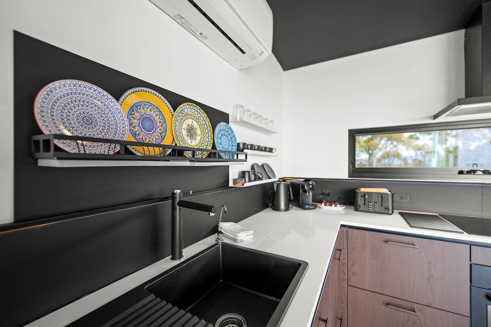 The Outlook on Mount Louis – 1 Bedroom