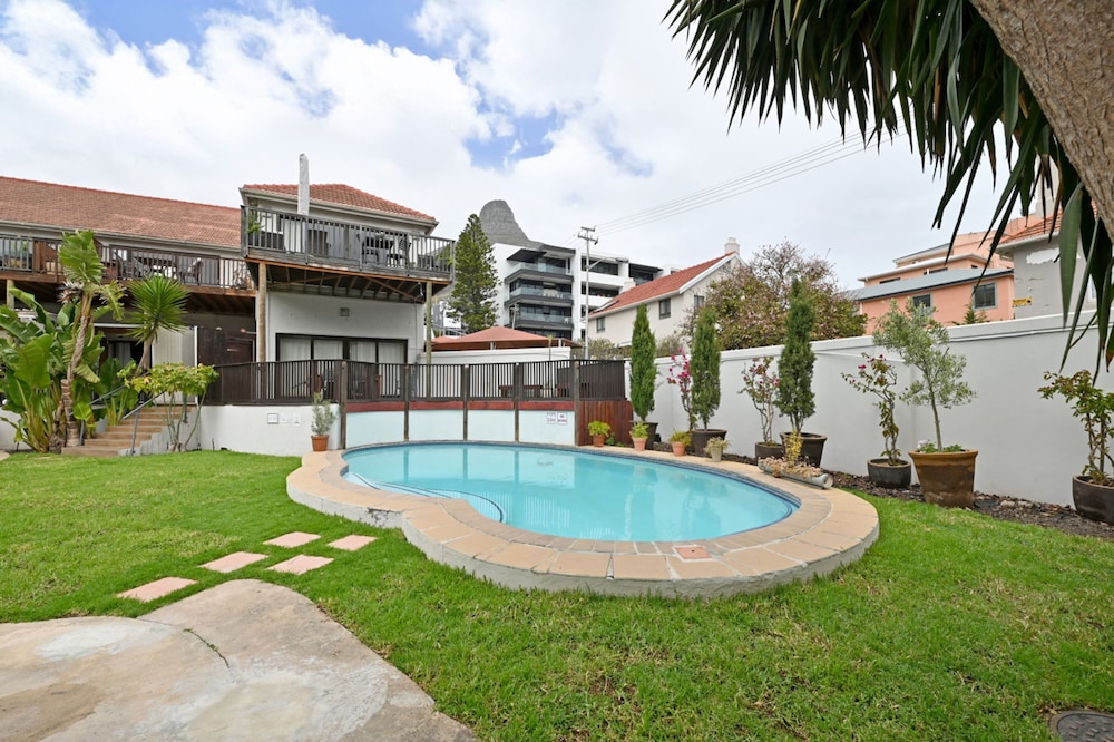 Sea Point Oasis Private Garden