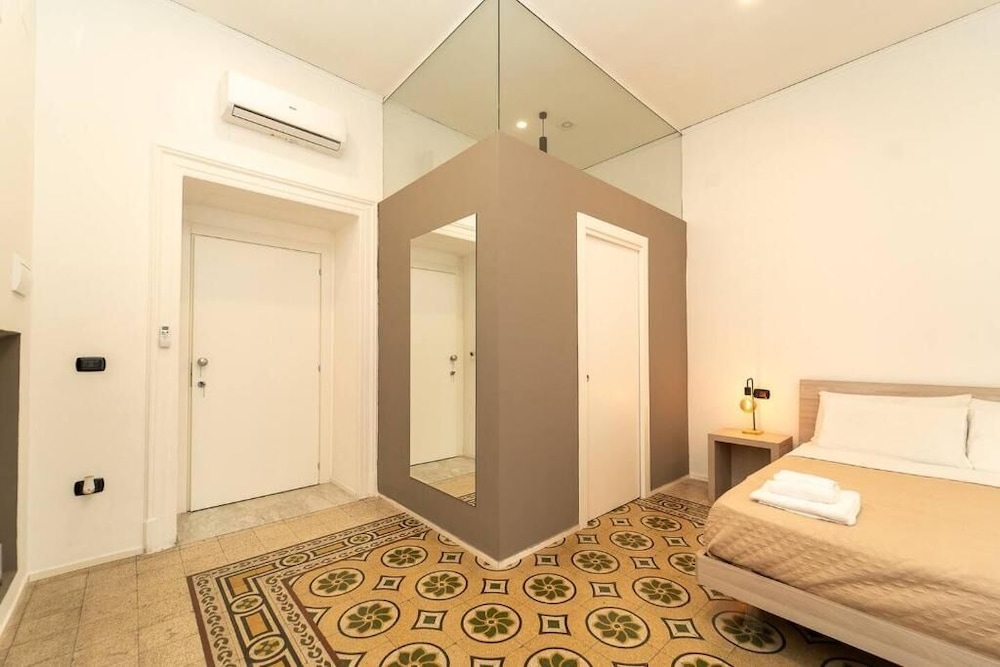 LA PIAZZA SUITE