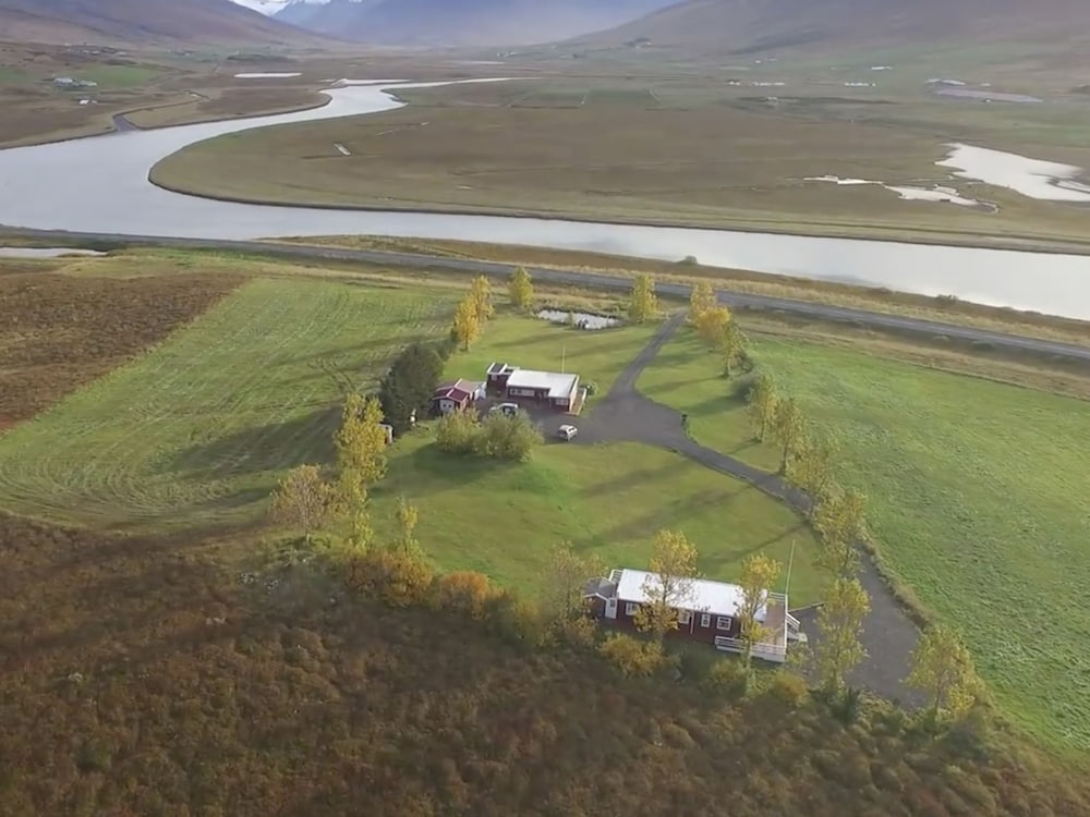 Höfði Cottages