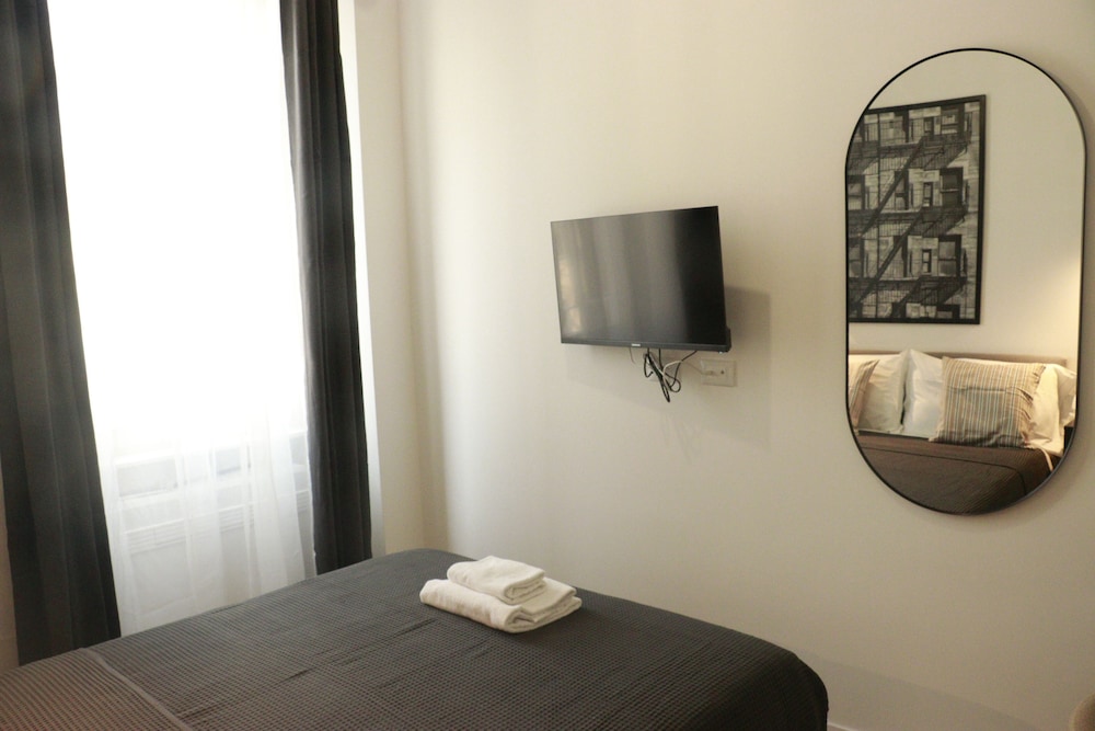 GIULIO CESARE COMFORT ROOMS