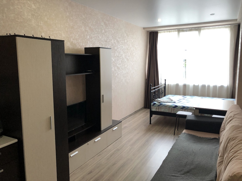 Apartment on Lysaya Gora 36-2a Green Area 4 view 3
