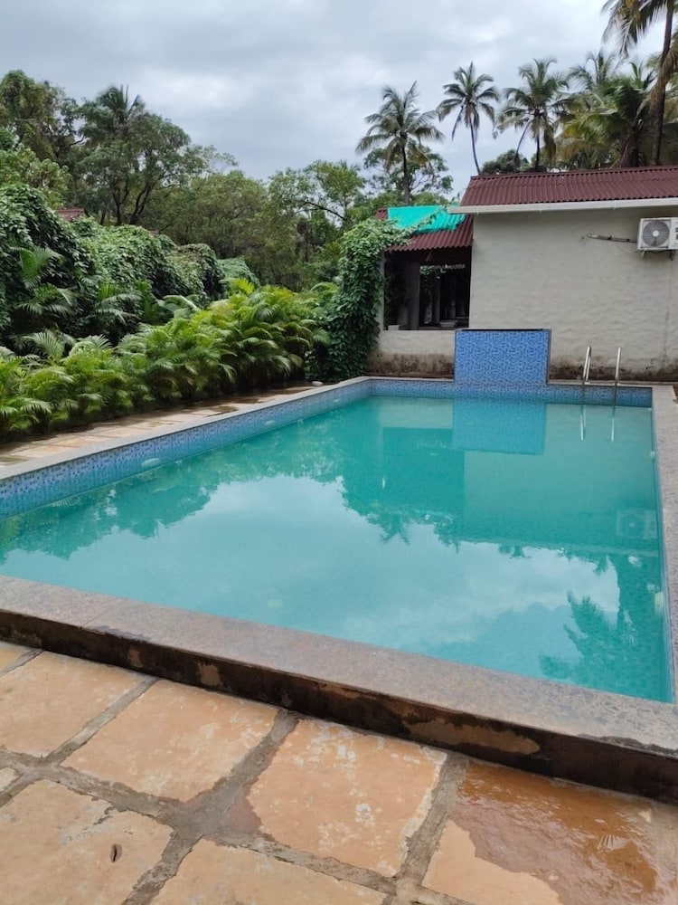 Aqua Bella Resort