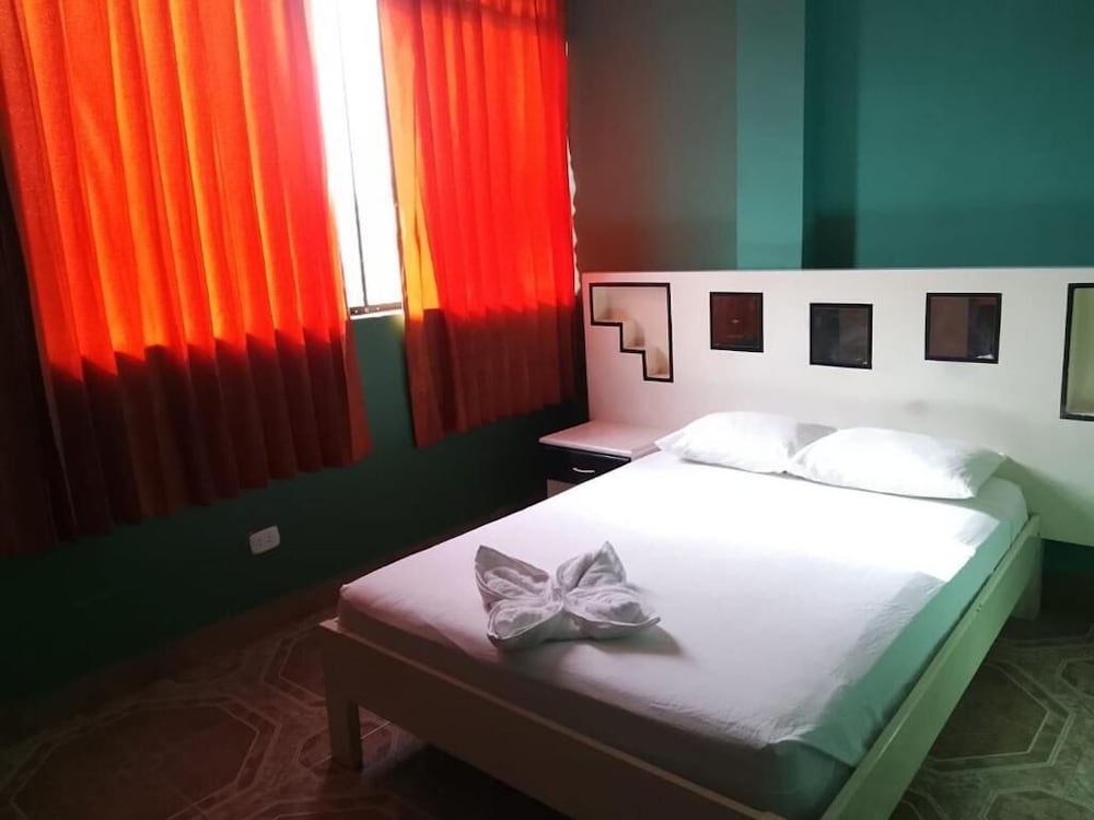 Plaza Jungle Hostel