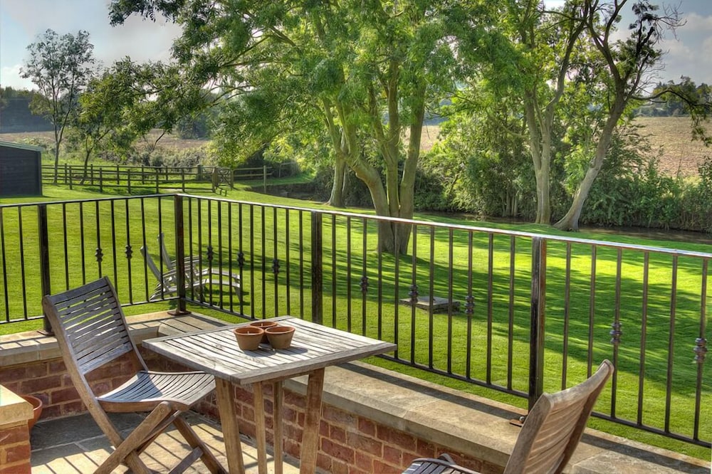 Goss Hall Bed & Breakfast