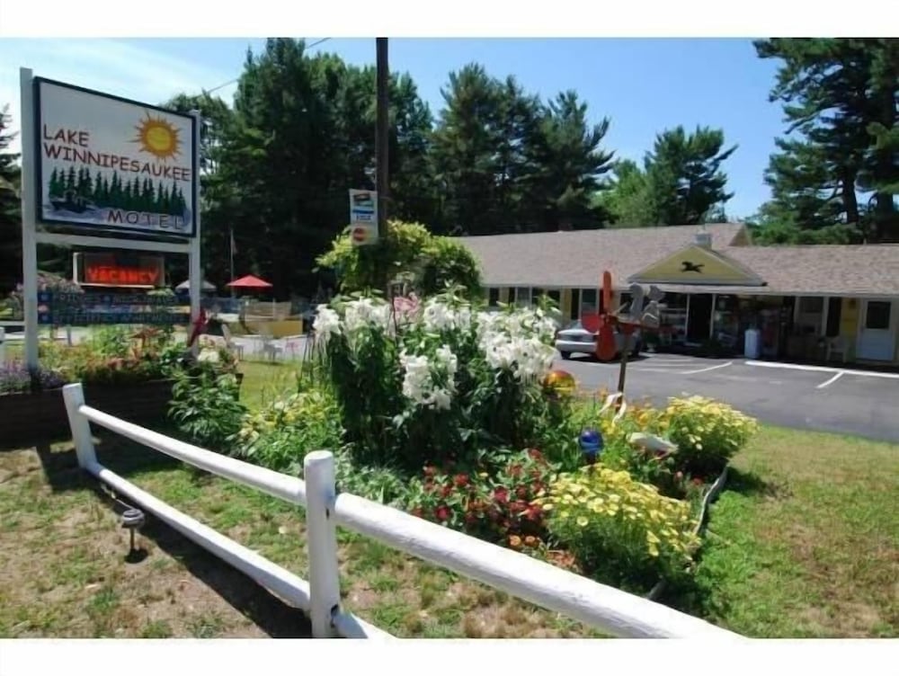 Lake Winnipesaukee Motel