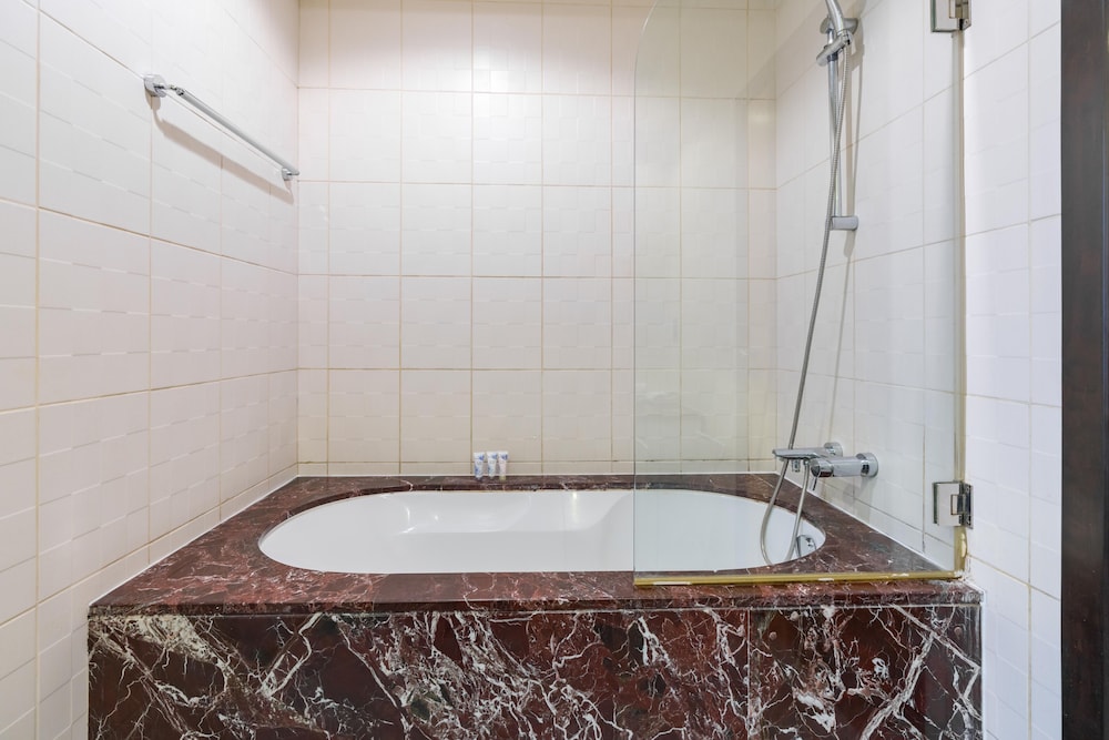 Lux BnB Duplex Casa Private Garden JBR