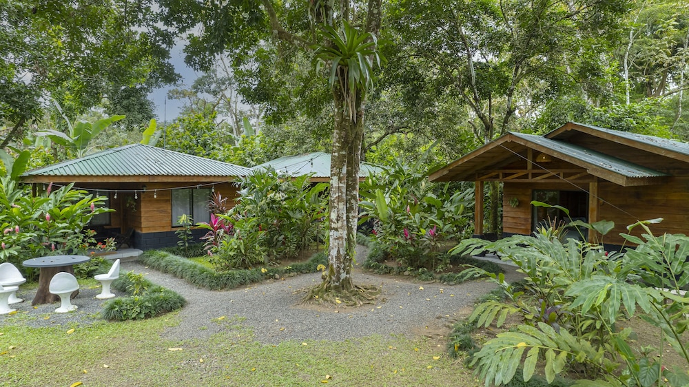 Eden Organic Farm & Bungalows