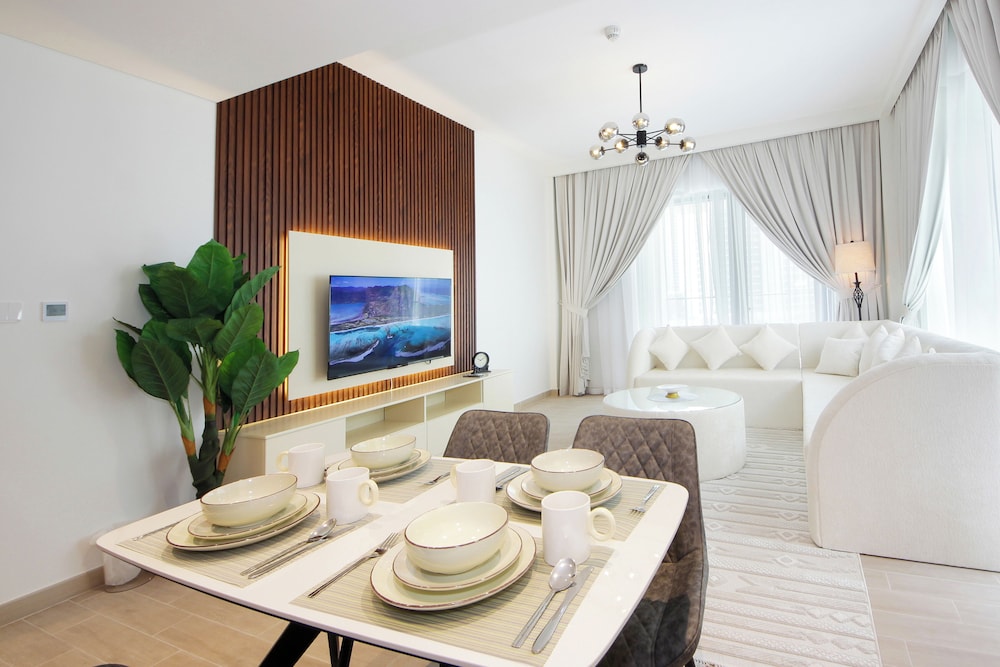 Breeze Residence-Brand New Furnished 2BR