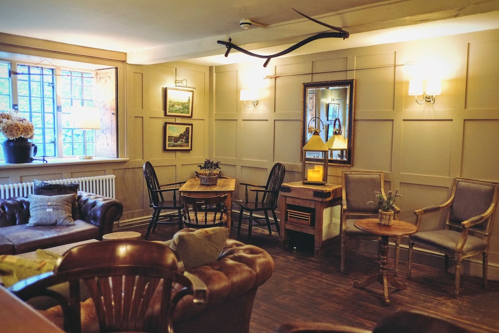 Hambro Arms