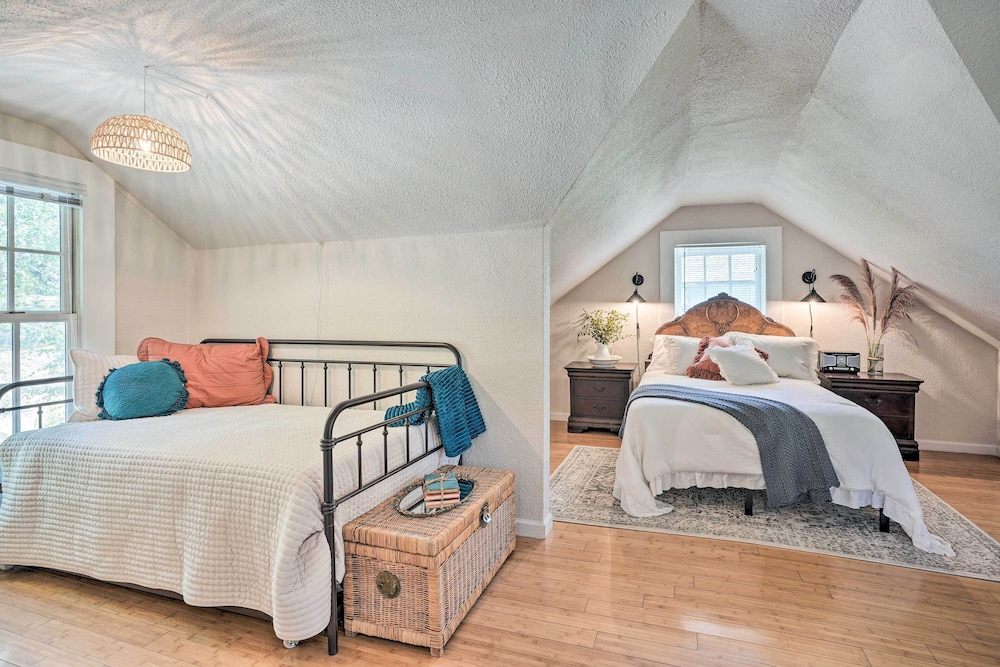Downtown Nevada City 1900 Victorian Retreat! view 4
