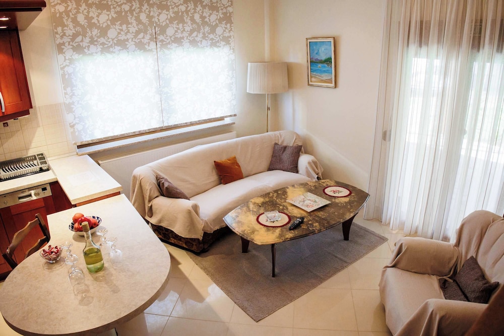 Anastasia s Kastoria Cozy Modern Garden Retreat