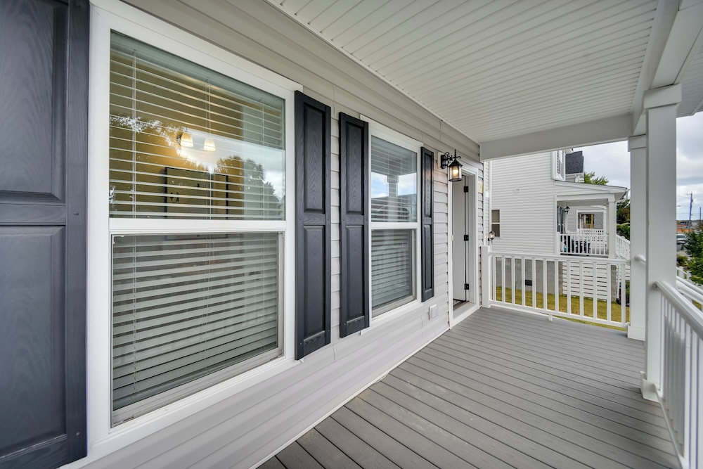 Walk to Beach: Group Getaway in Coastal Virginia