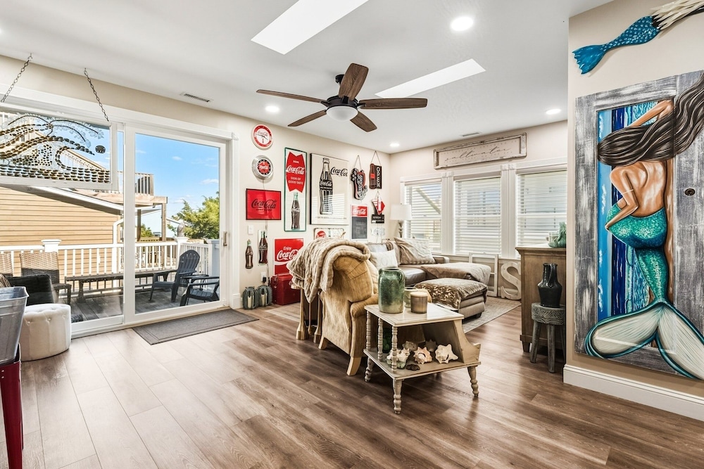 Santorelli's Seaside Serenety 4 Bedroom Home