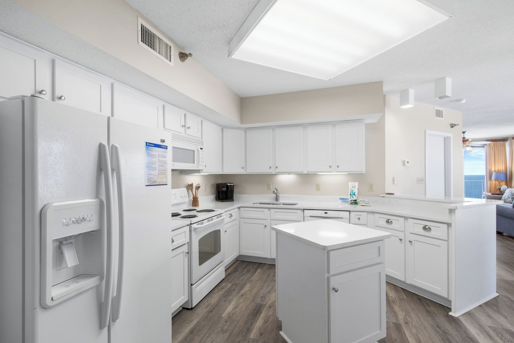 Windward Pointe 1506