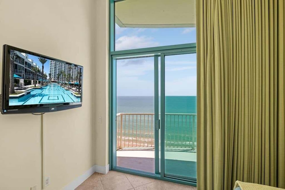 Penthouse Jr Unrivaled Luxury Insane Views 3 Bedroom Apts