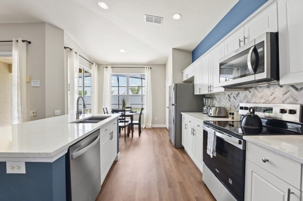 4br Resort Villa W/ Pool & Spa Close To Disney 4 Bedroom Villa