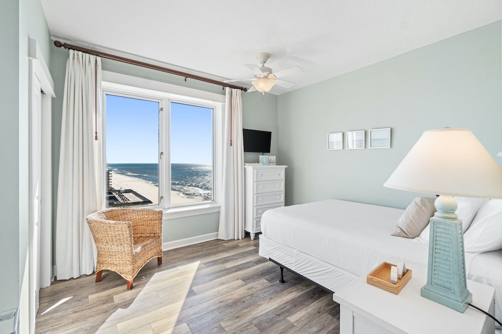 Grand Panama Beach Resort by Panhandle Getaways