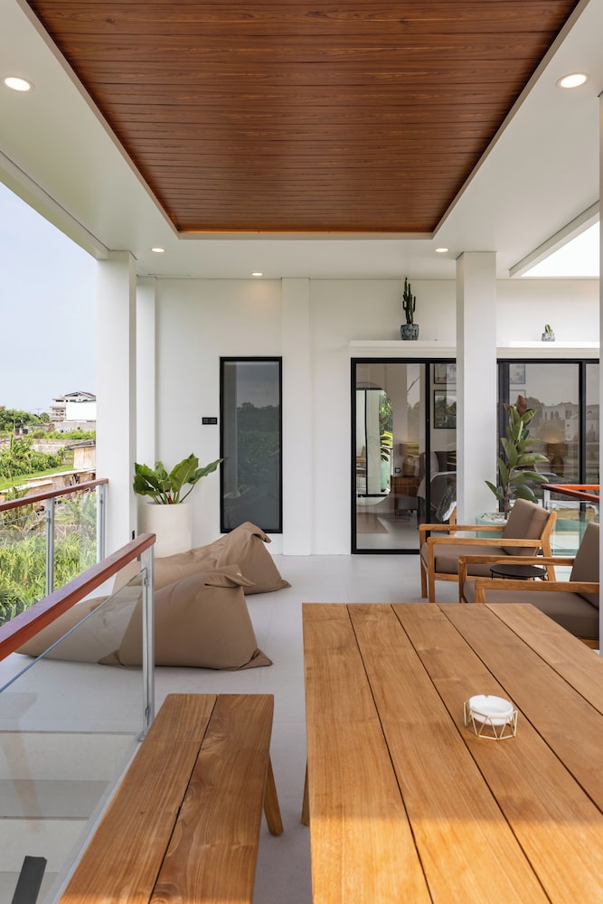 Laid Back Villa
