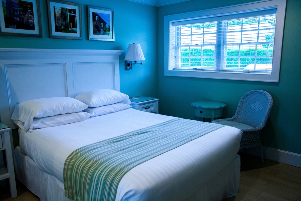 Southampton Village Motel