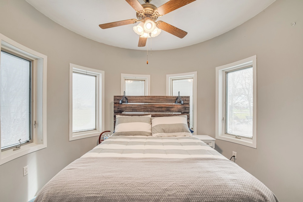 Sauna & Private Hot Tub: Kirkwood Farmhouse!