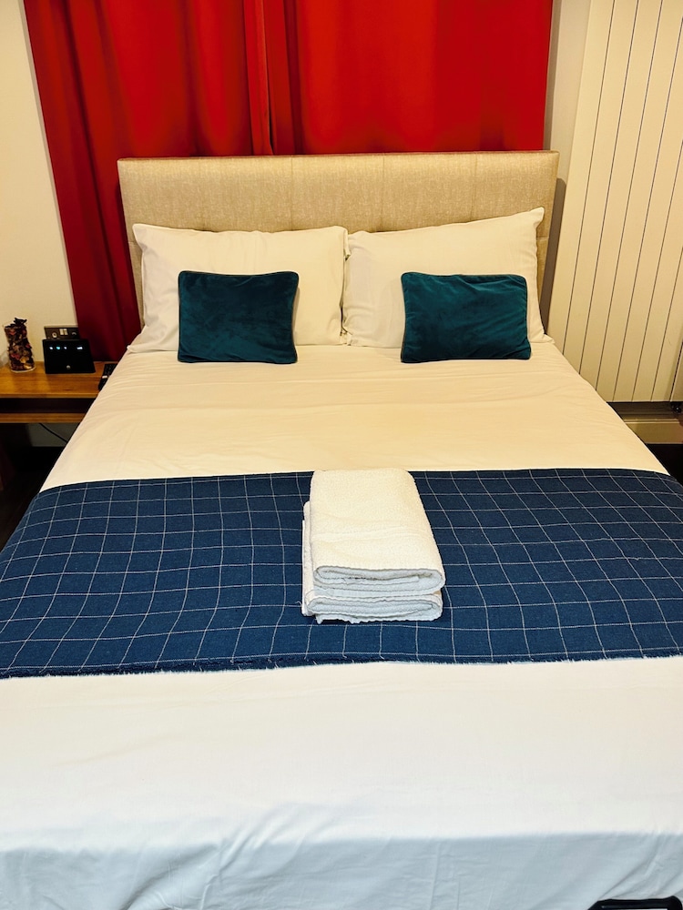 Eurostar Comfort Inn Studio Apartments