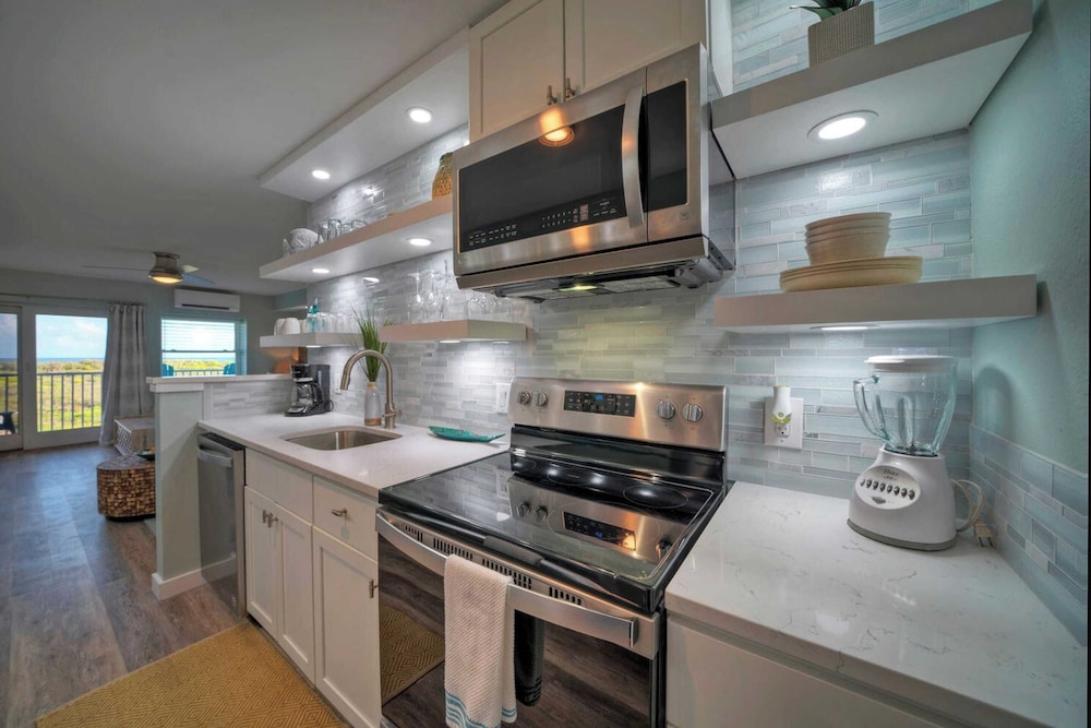 15 Condos, Sleeps 96 w/ Pools & Beach Access Island Retreat by Avantstay