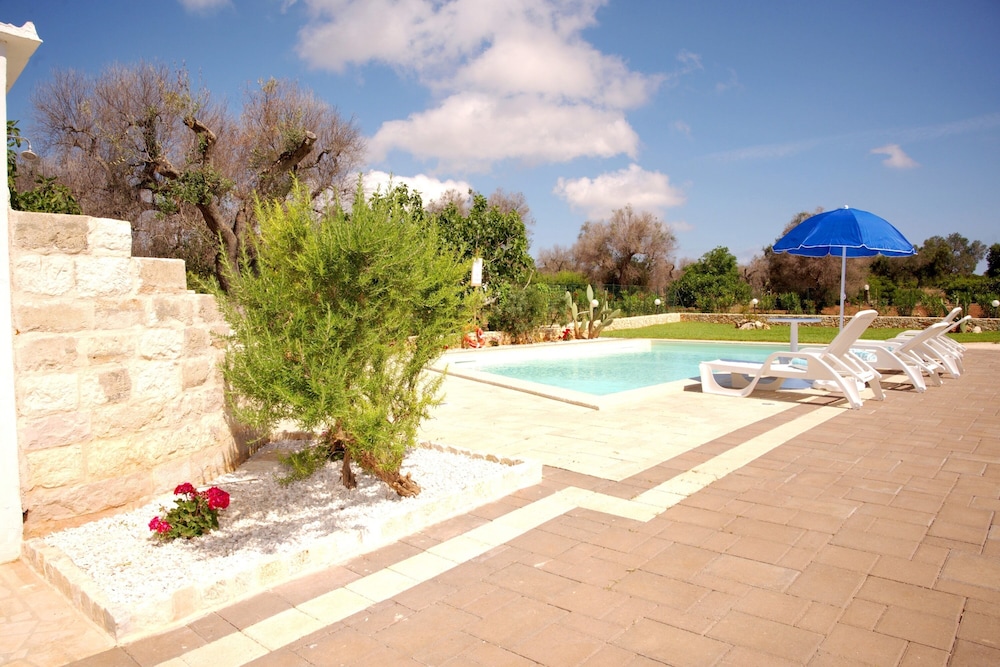 Villa Lino with Pool by Wonderful Italy