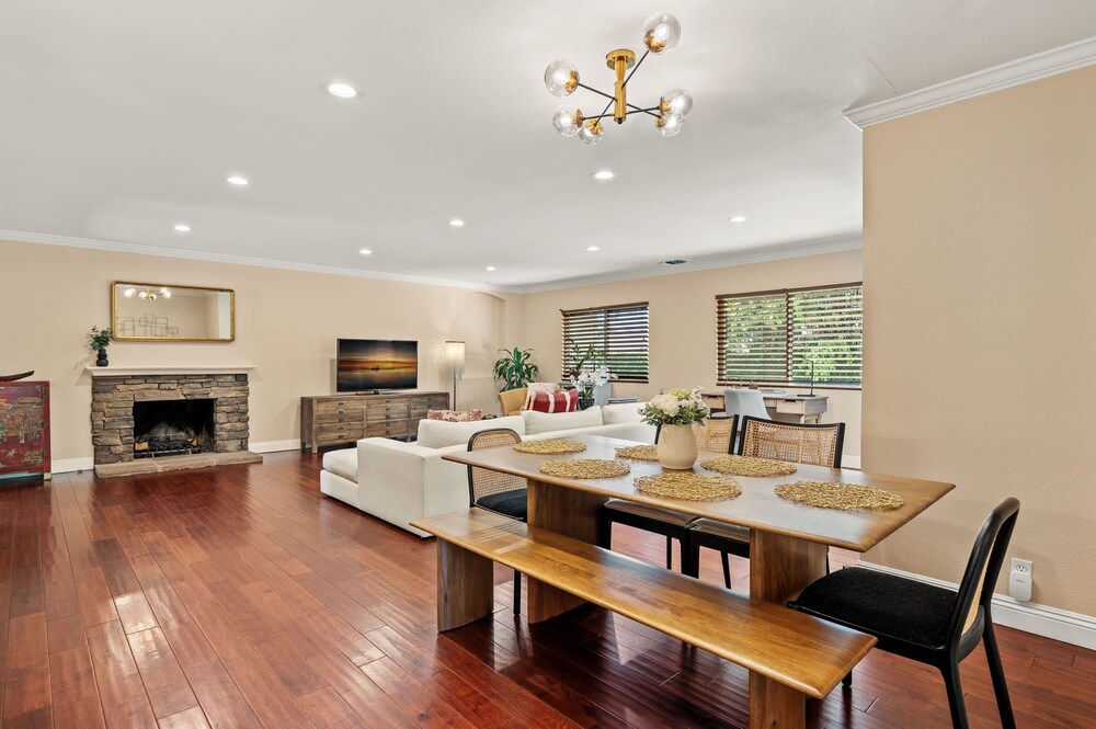 Chic Family Getaway Near LA With Space to Unwind