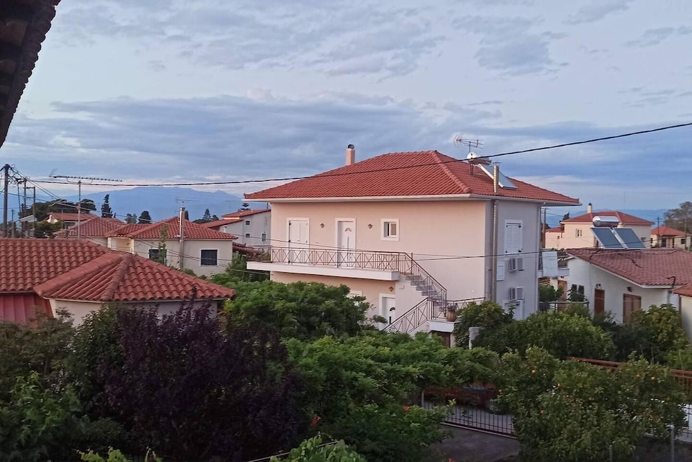 Lovely 2-bedroom Villa in Akrata, all Seasons! view 5