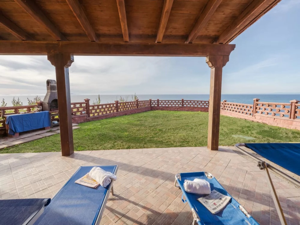 Seafront Apartment With Stunning Asinara Views