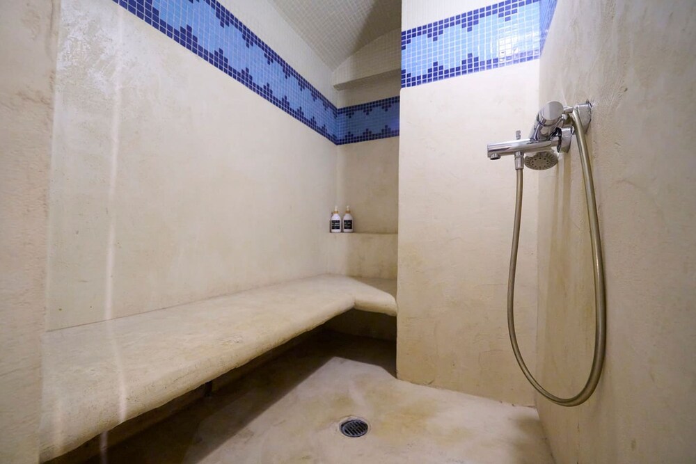 Ma Maison Downtown Villa N 8 Indoor Heated Pool