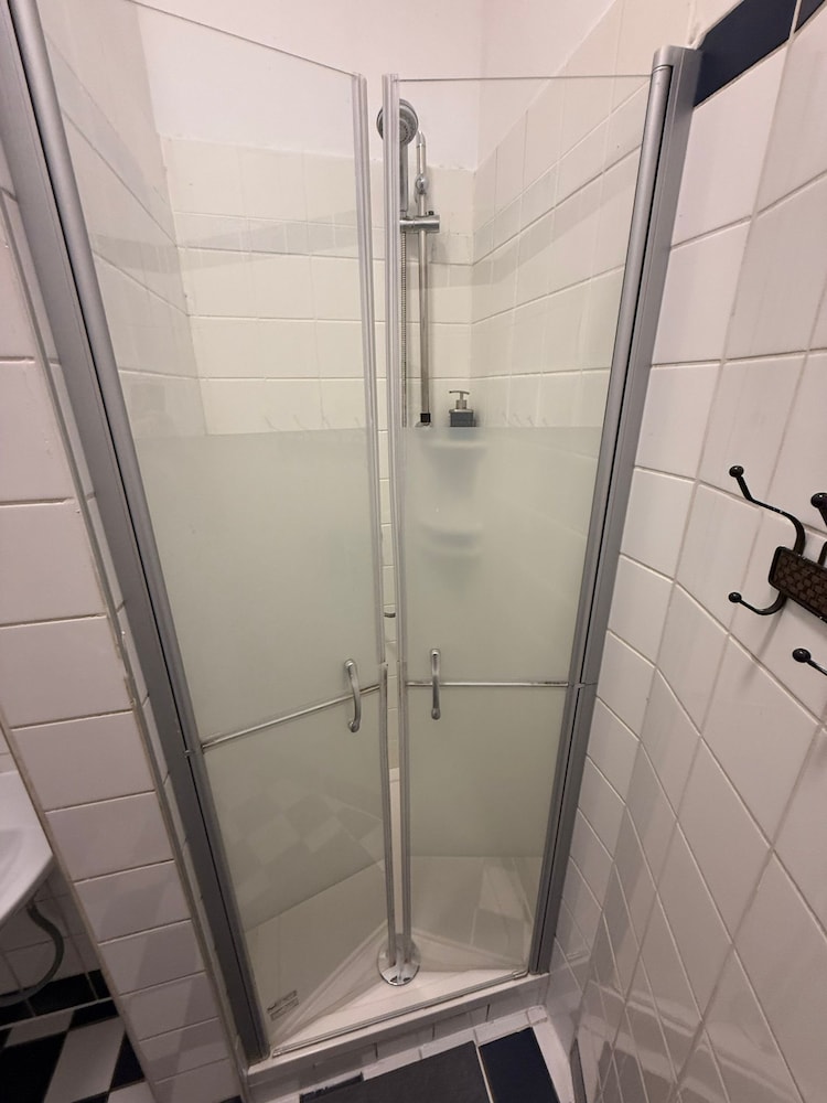 Cozy 3BR Apt Vienna City Center