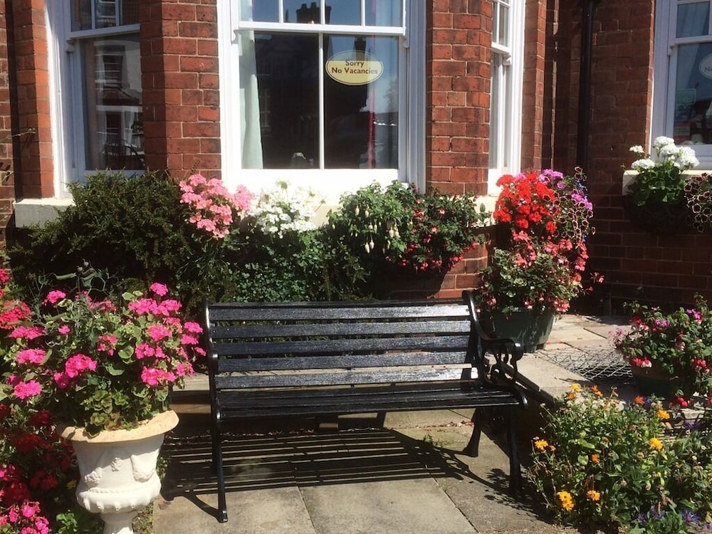 Glenora Guest House
