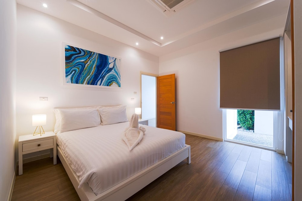TropicalFamilyVilla w Pool&Garden ML103