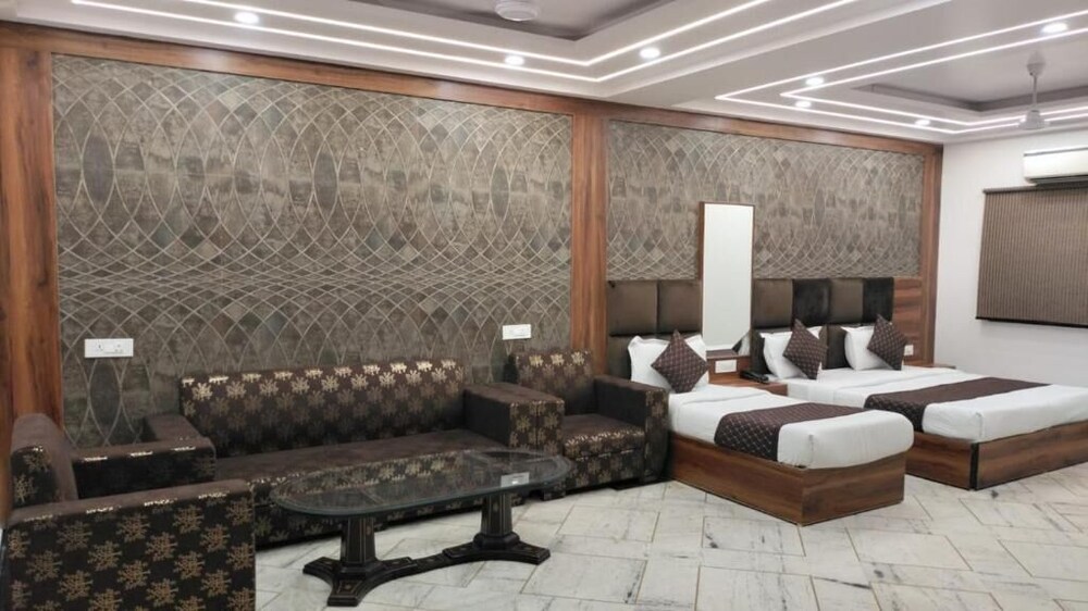 HOTEL SINGH CONTINENTAL