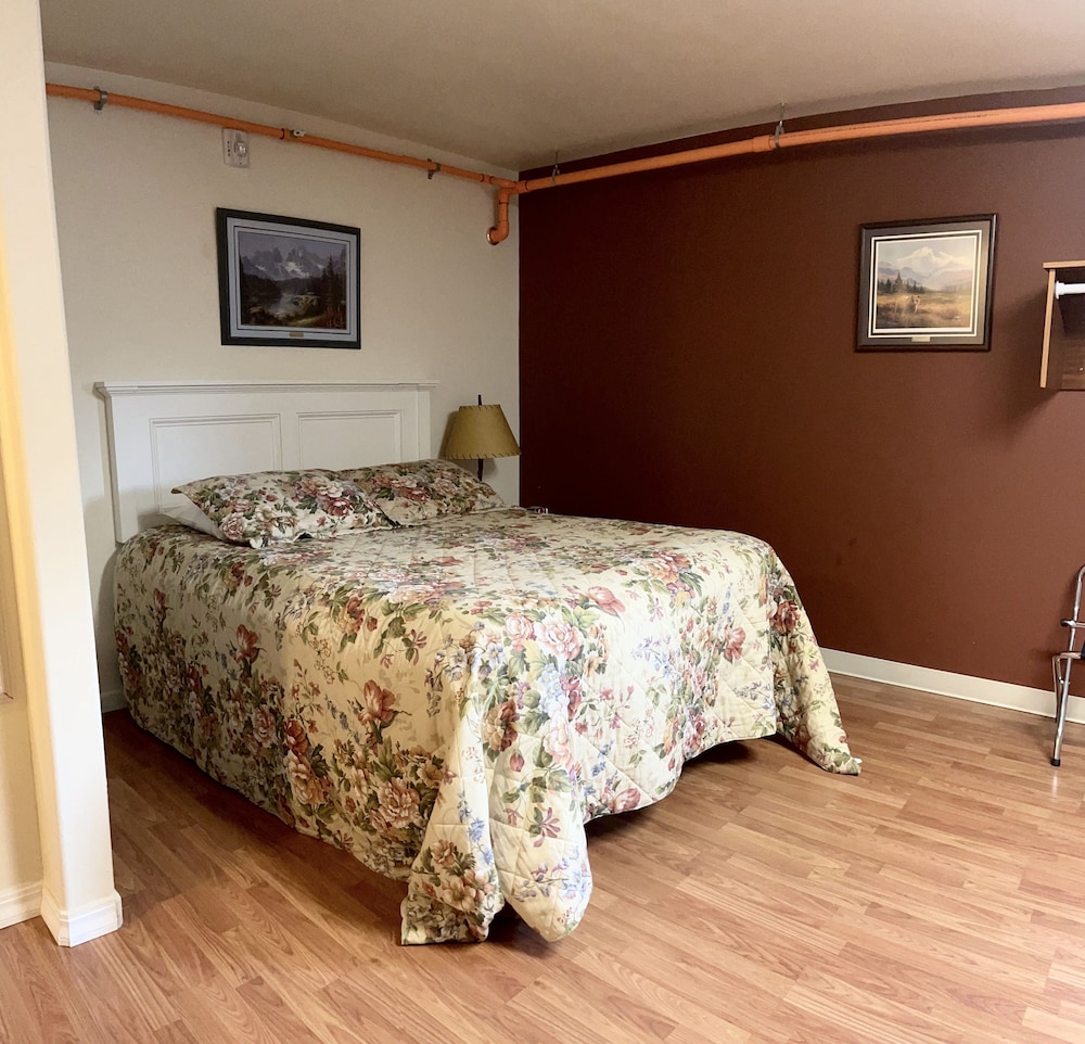Denali Rainbow Village RV Park and Motel