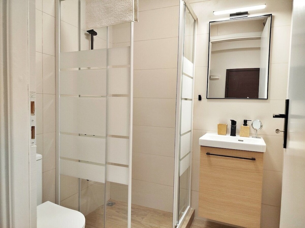 Tsak0ne Apt Near Monastiraki Sights Shops