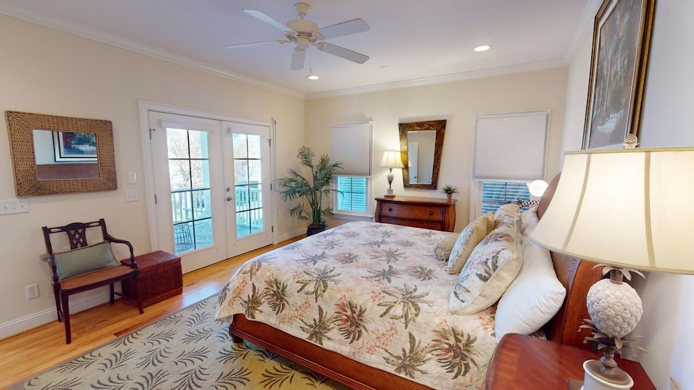 Mimi's Mermaid's & Memories by Tybee Vacation Rentals