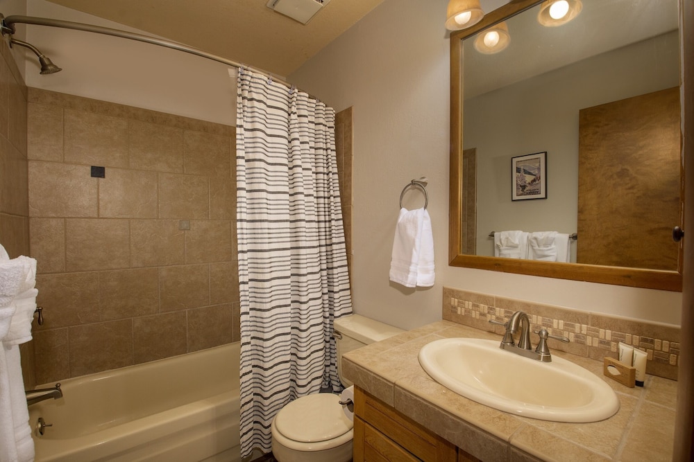 Fraser Vacations - The Pines At Meadow Ridge 42-7 3 Bedroom Condo by RedAwning - Property Image 43