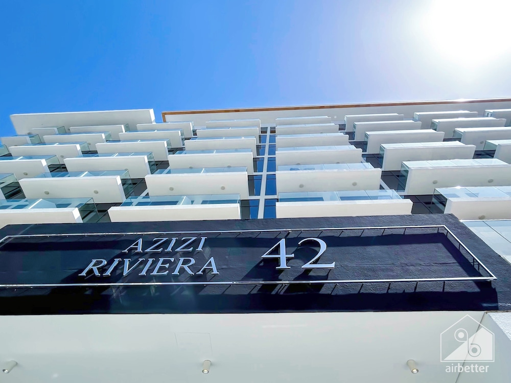 Elegant Studio With Balcony on the Riviera Dubai