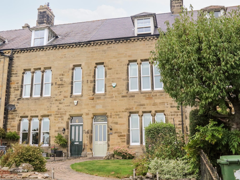 Heanor House