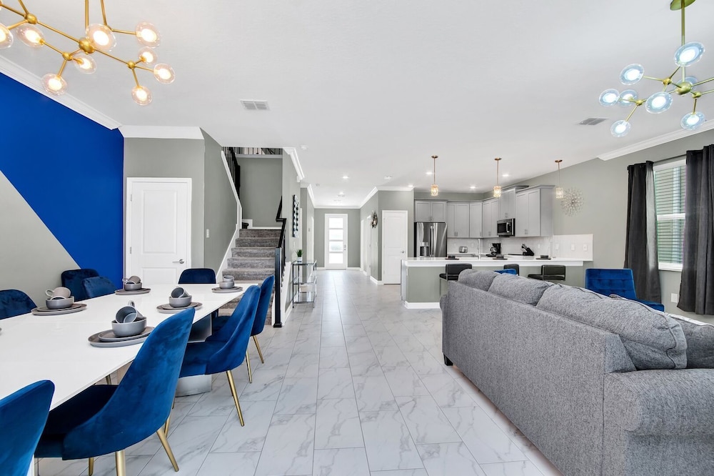 Serenity Lakeview Retreat Stunning Water Views, No Rear Neighbors, Private Pool, Game Room & Star Wars Cinema